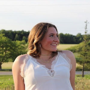 Meet your Posher, Corina